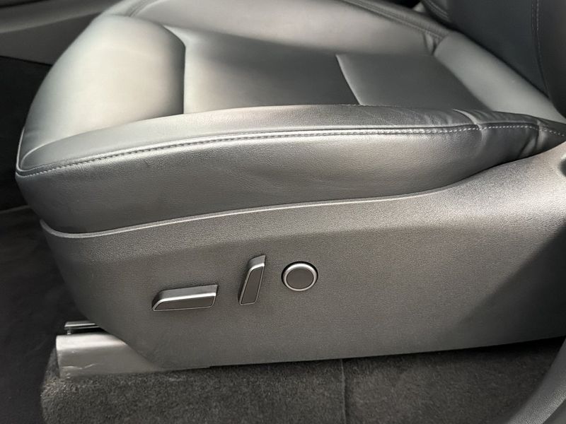 Tesla Model Y bild 20