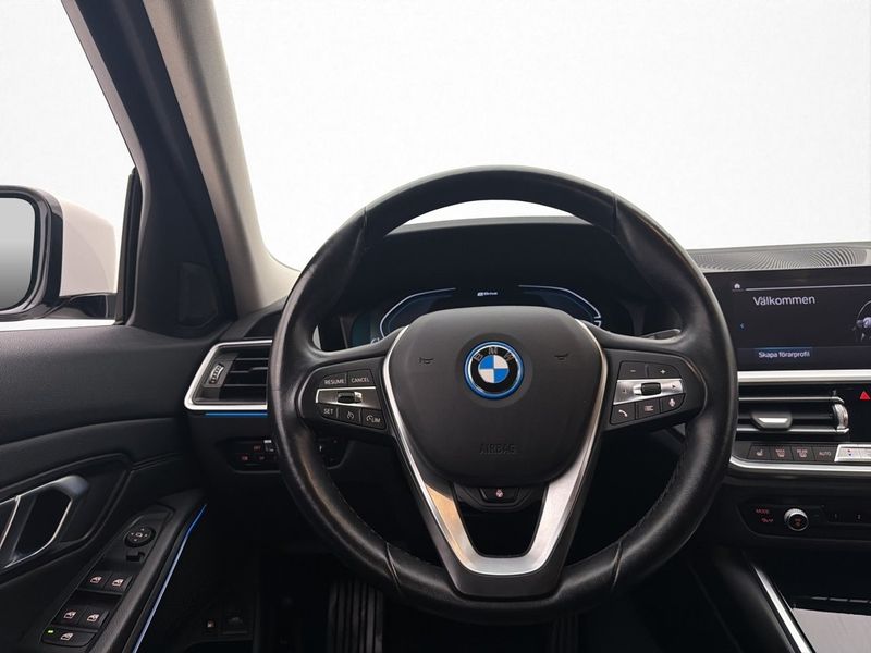 BMW 330 bild 19