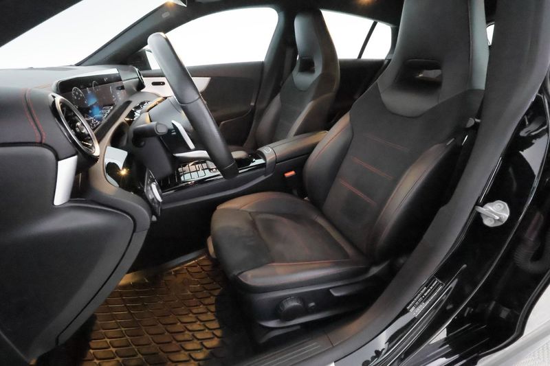 Mercedes CLA200 bild 11