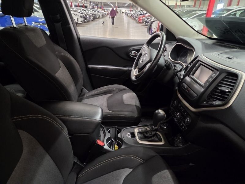 Jeep Cherokee bild 4