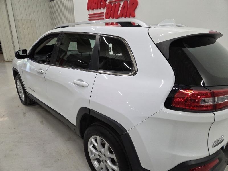 Jeep Cherokee bild 9