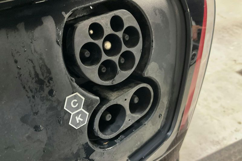 Tesla Model 3 bild 16