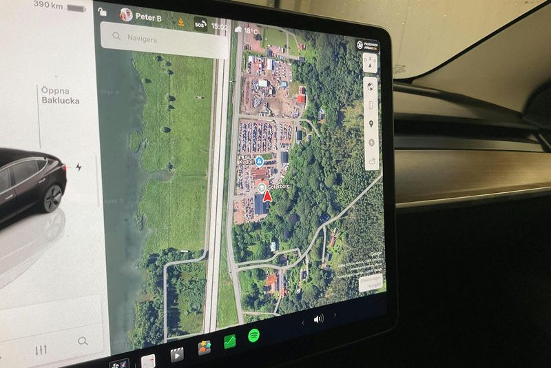 Tesla Model 3 bild 13