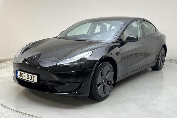 Tesla Model 3 Standard Range RWD - 2023