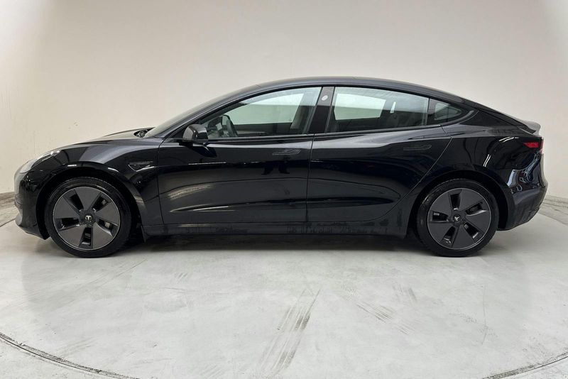Tesla Model 3 bild 2