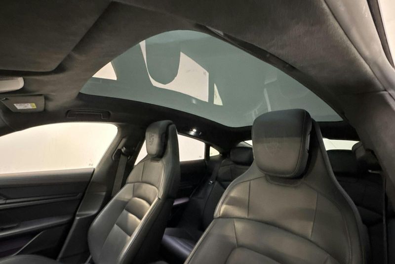 Porsche Taycan bild 18