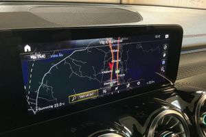 Mercedes EQB300 bild 13