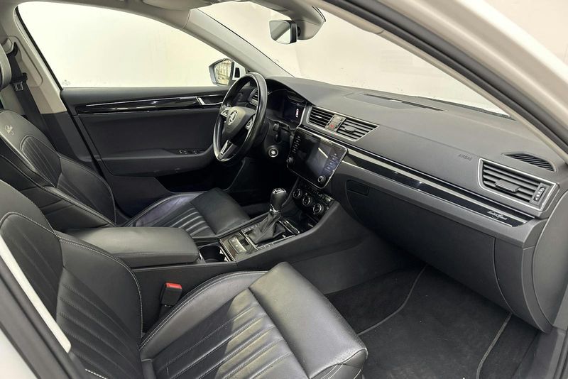 Skoda Superb bild 7