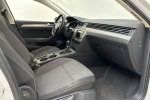 Volkswagen Passat bild 7