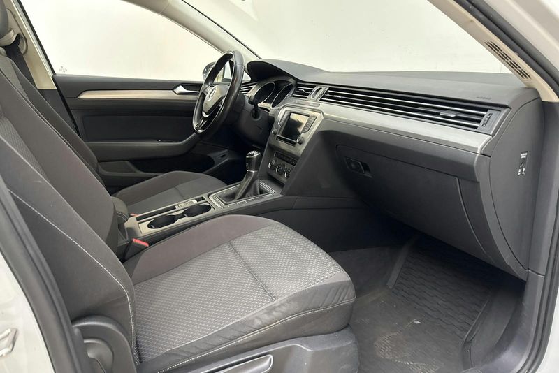 Volkswagen Passat bild 7