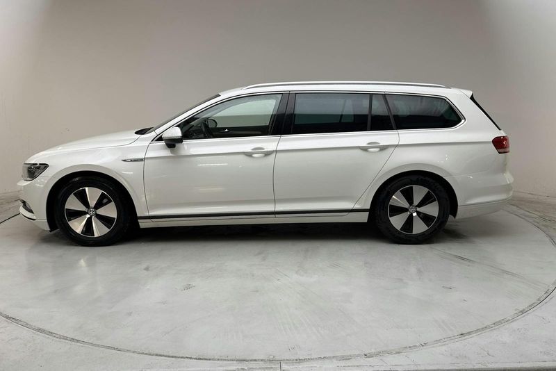 Volkswagen Passat bild 2