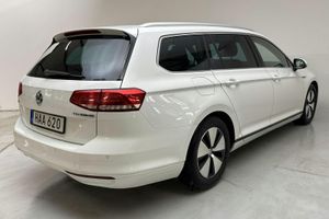Volkswagen Passat bild 3