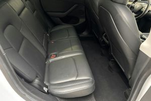 Tesla Model Y bild 8