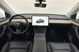 Tesla Model Y bild 6