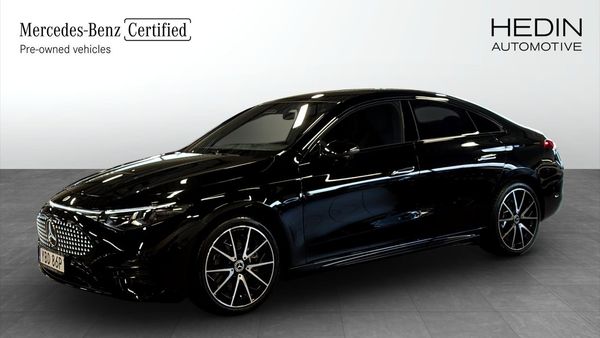 Mercedes CLA250 AMG line KEYLESS Adaptiv - 2025