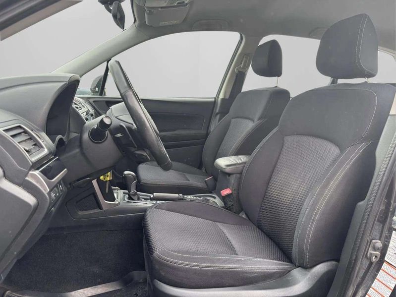 Subaru Forester bild 8