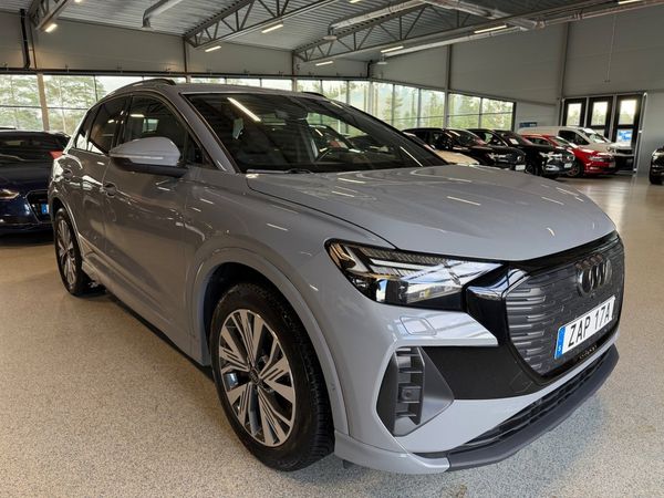 Audi Q4 e-tron 45 e-tron Comfort - 2024
