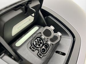 Honda e bild 28