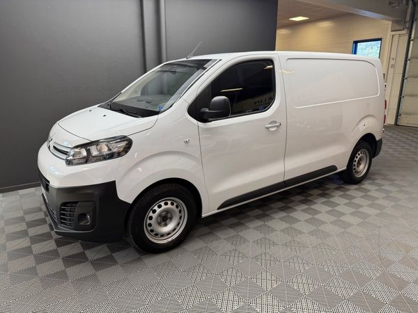Citroen Jumpy L2 Business Premium / Drag / Värmare / Leasebar - 2023