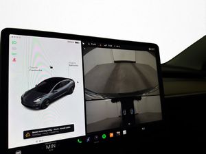 Tesla Model 3 bild 14
