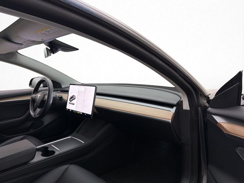 Tesla Model 3 bild 34