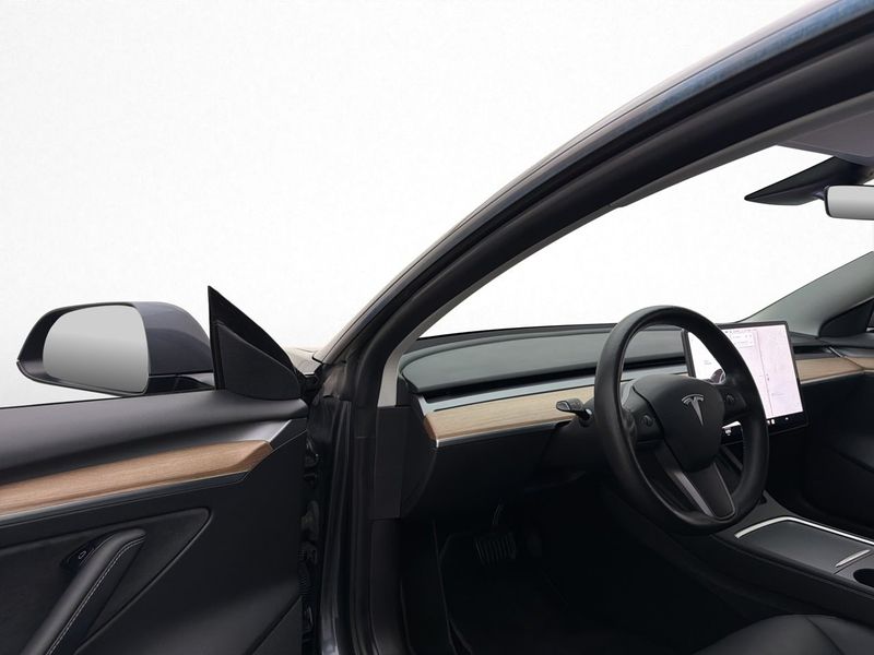Tesla Model 3 bild 32