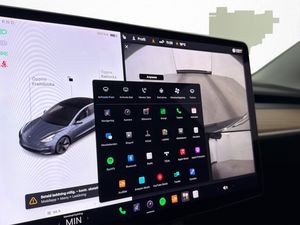 Tesla Model 3 bild 22