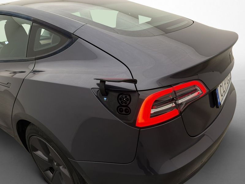 Tesla Model 3 bild 9