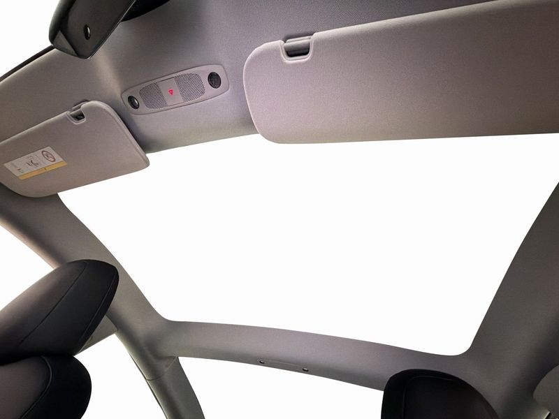 Tesla Model 3 bild 33