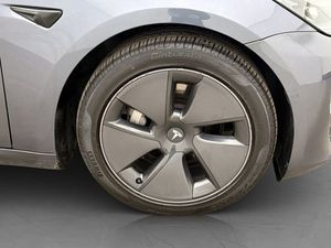 Tesla Model 3 bild 31
