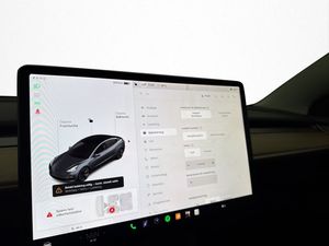 Tesla Model 3 bild 15