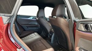 BMW i4 bild 5