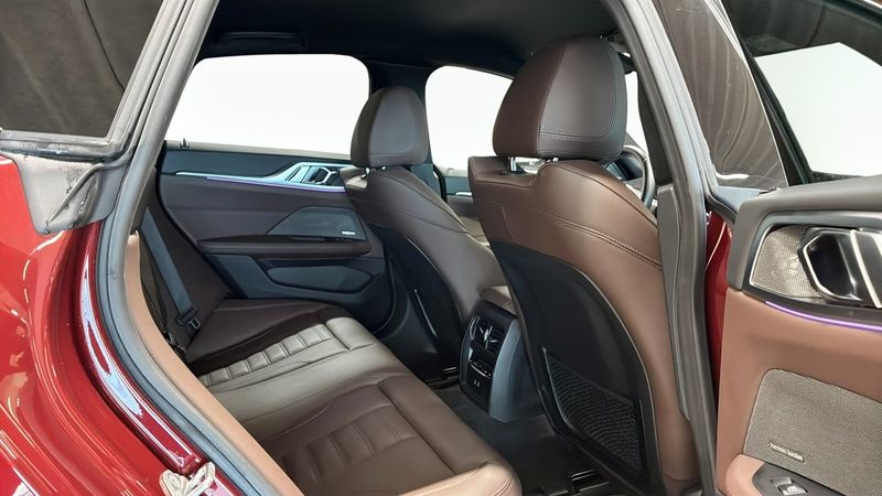 BMW i4 bild 5