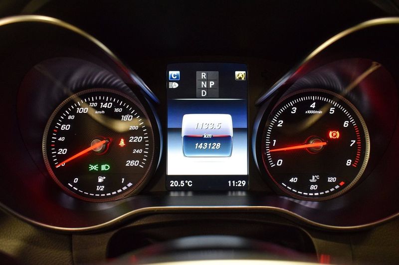 Mercedes GLC250 bild 13