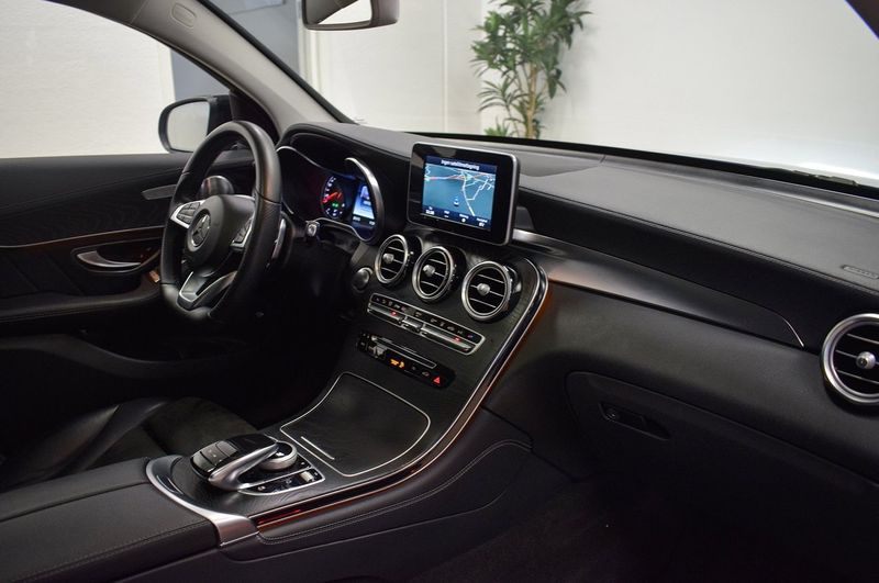 Mercedes GLC250 bild 10