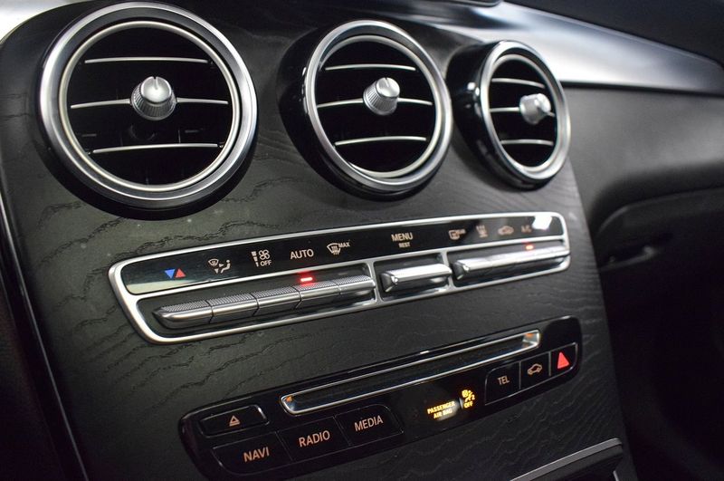 Mercedes GLC250 bild 18