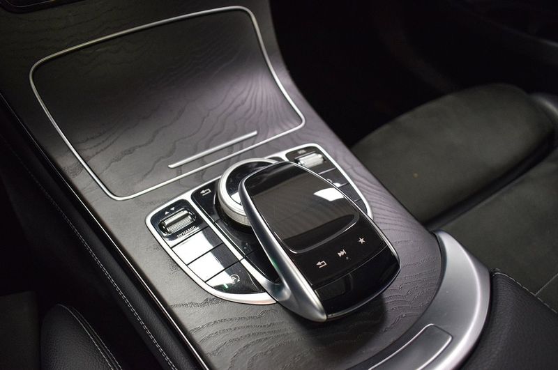 Mercedes GLC250 bild 19