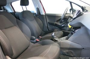 Peugeot 208 bild 7