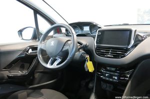 Peugeot 208 bild 8