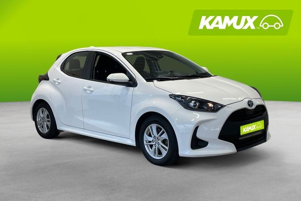 Toyota Yaris Hybrid CVT Active 116hk Kamera Motorvärmare Nav - 2023