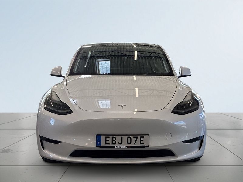 Tesla Model Y bild 2
