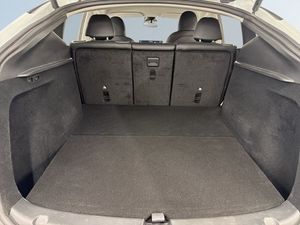 Tesla Model Y bild 12