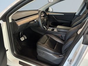 Tesla Model Y bild 7