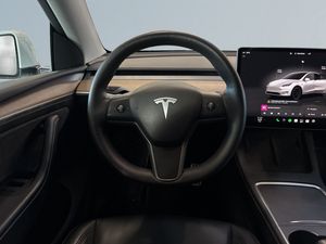 Tesla Model Y bild 9