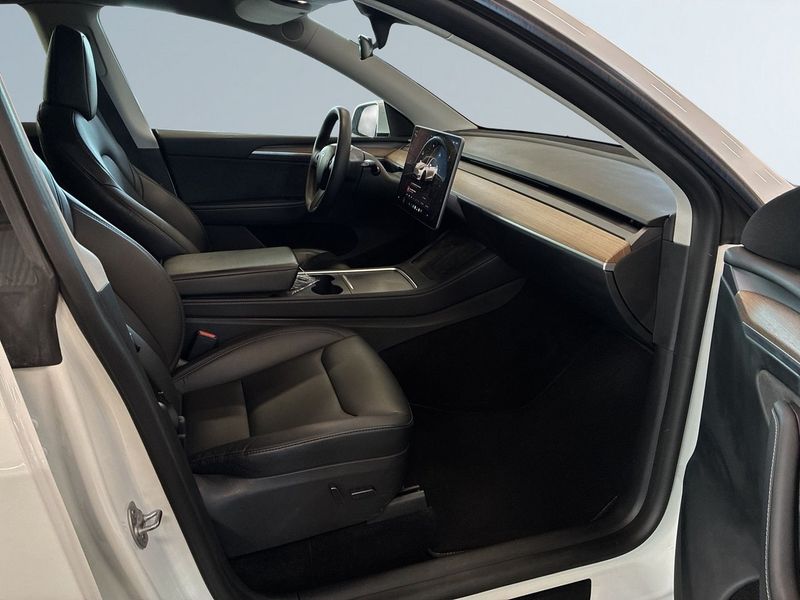 Tesla Model Y bild 10