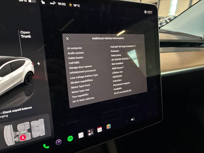 Tesla Model Y bild 22