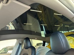 Tesla Model Y bild 20
