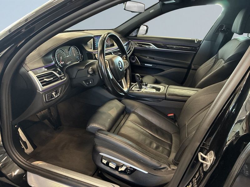 BMW 740 bild 7