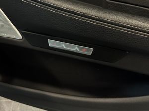 BMW 740 bild 19