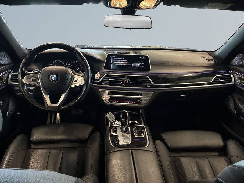 BMW 740 bild 8